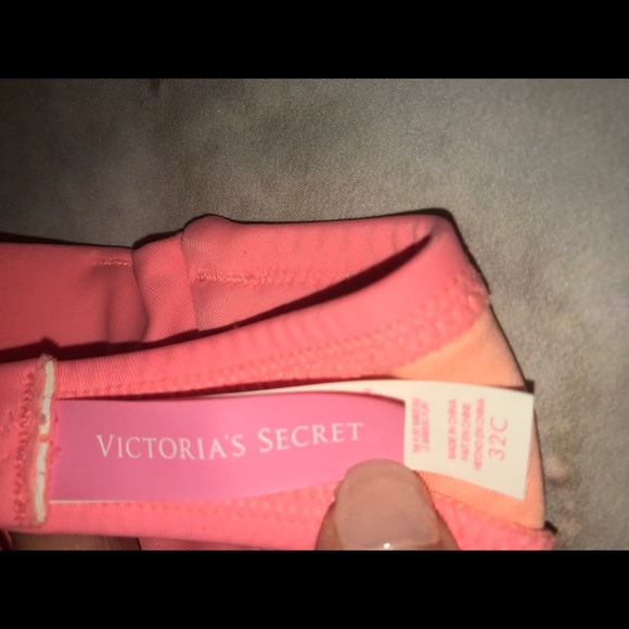 Push-up Victoria secret Swimsuit top - Picture 2 of 2